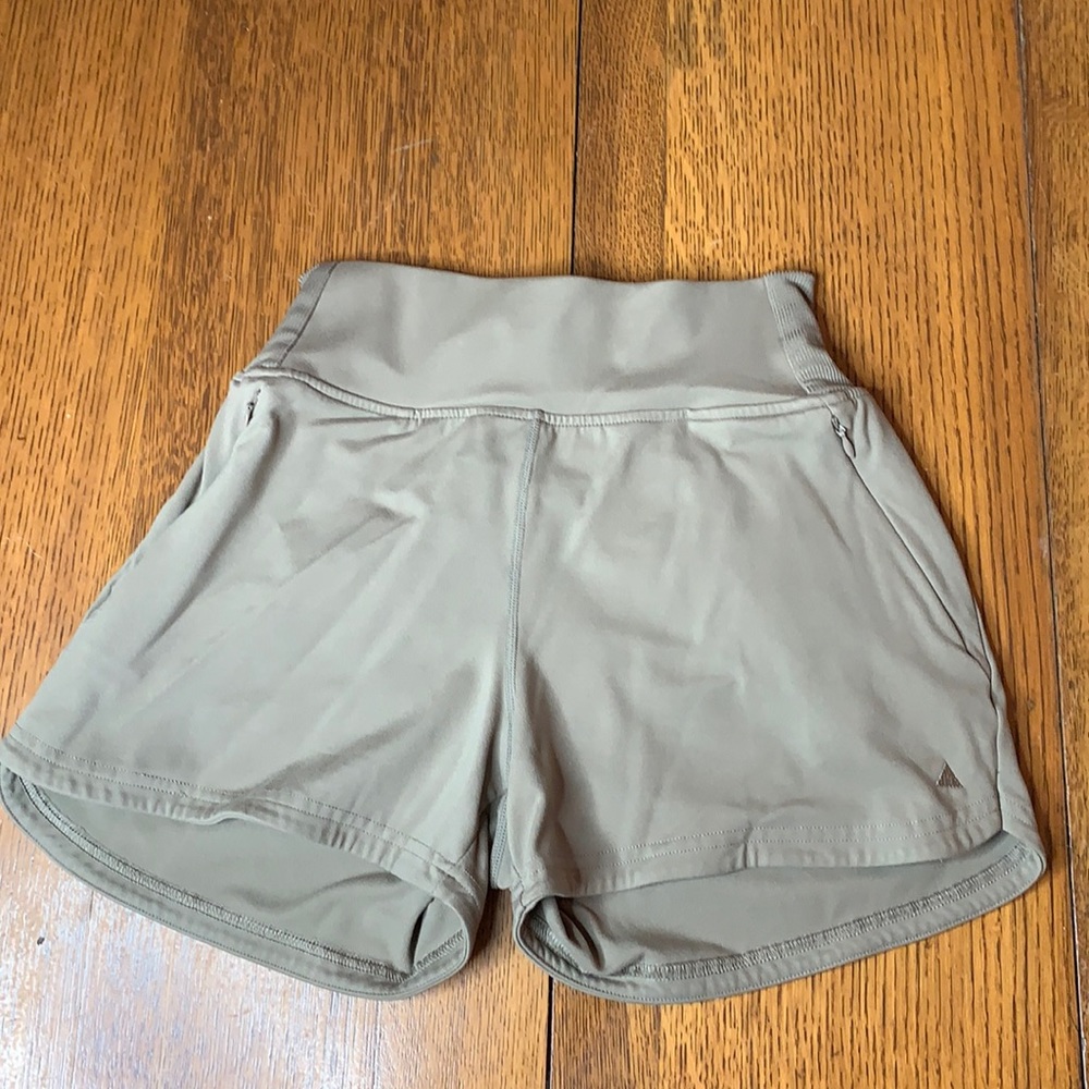 Trek Short